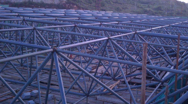 鹿泉概述网架加工中对钢材的质量的过细恳求